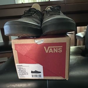 Vans good condition Men’s 9.5 Women’s 11